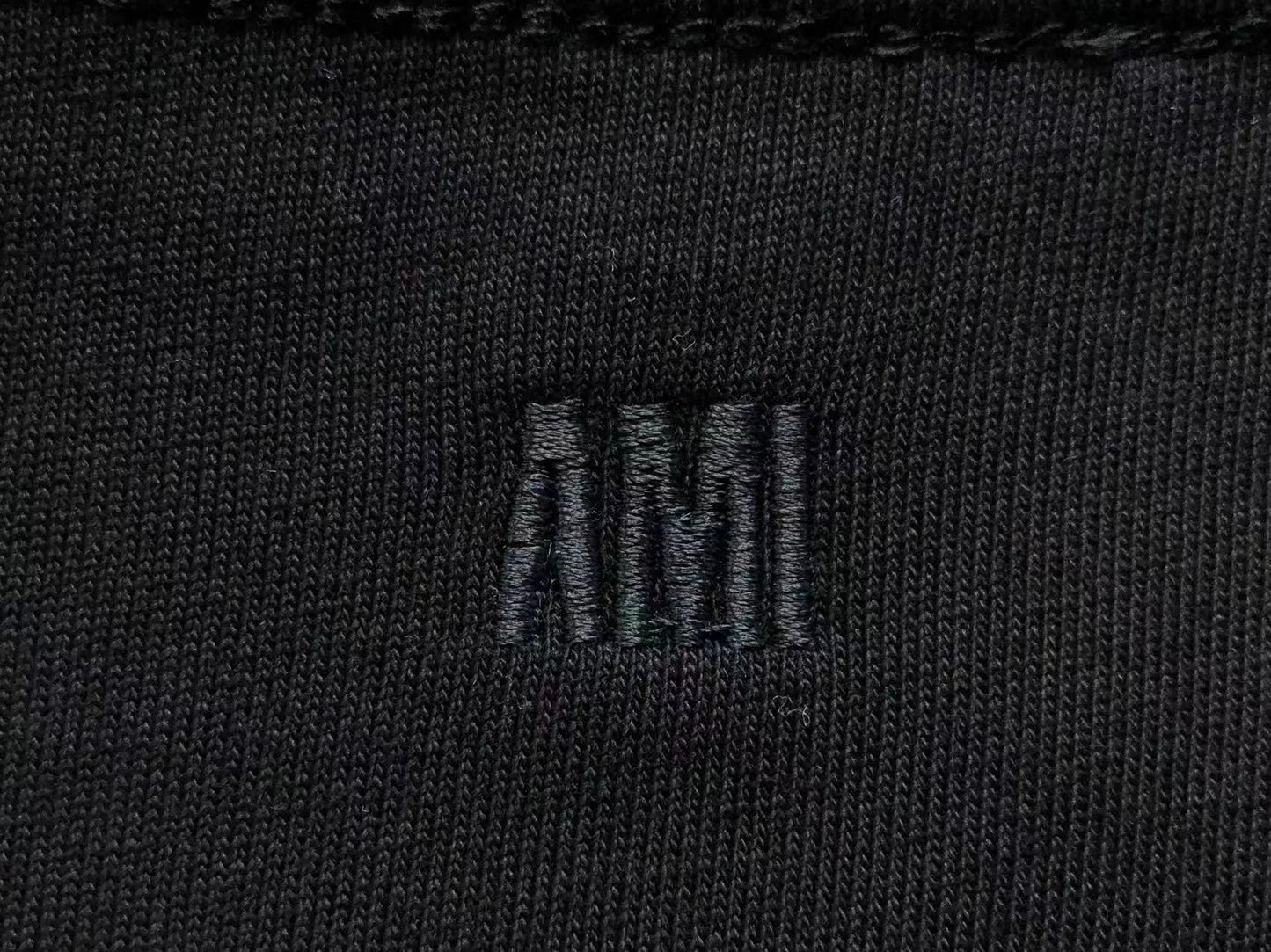 Camiseta AMI Paris Mini Heart Logo Minimal