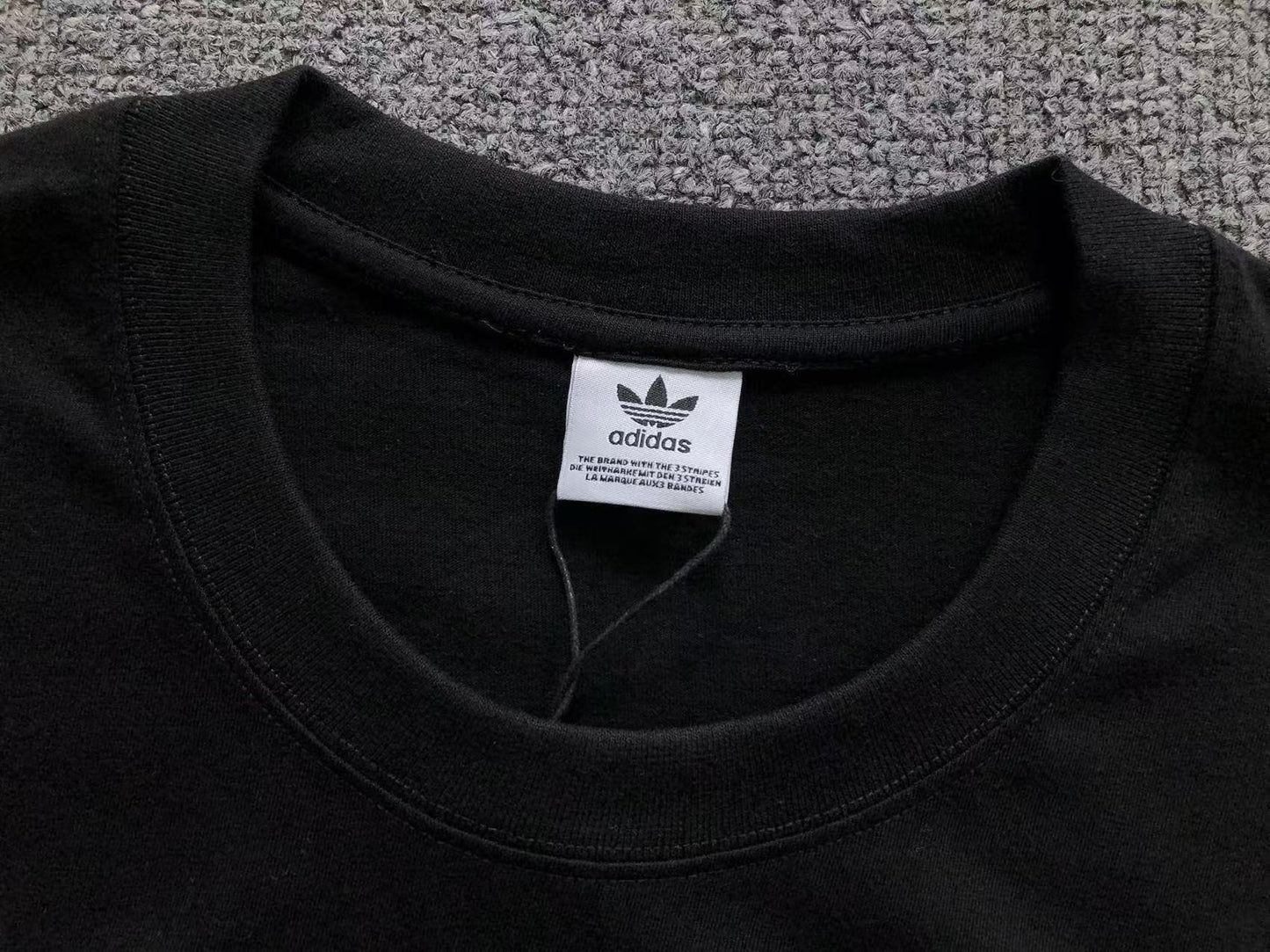 Camiseta Adidas Trefoil Bug