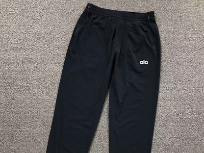 Calça elástica ALO moletom cargo