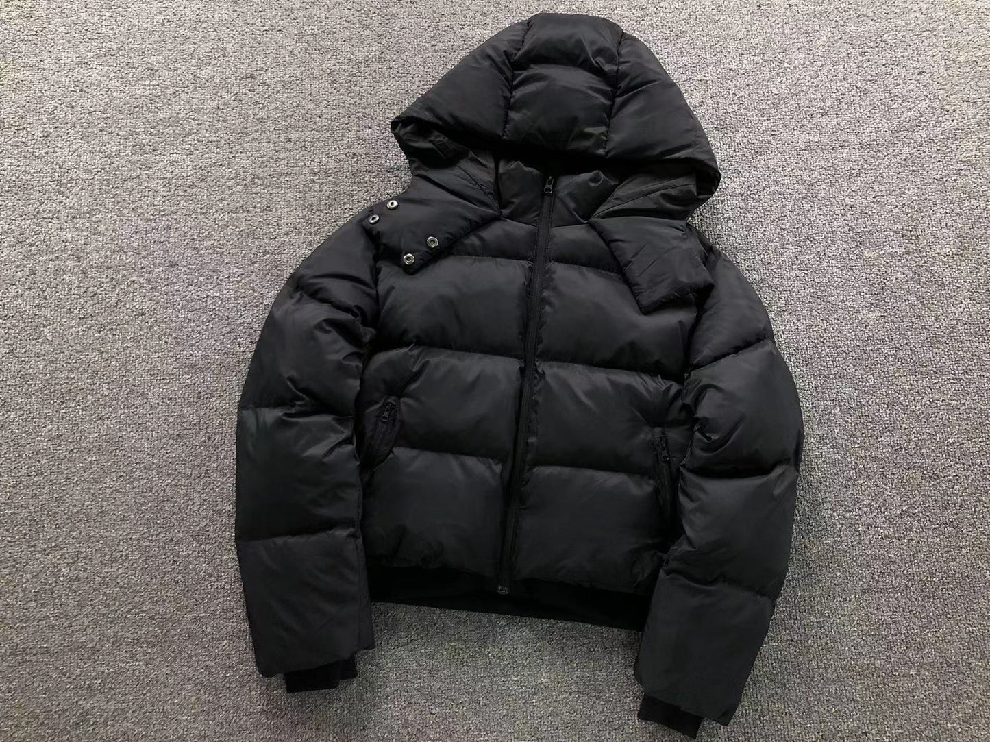 Jaqueta ALO puffer com capuz Feminino