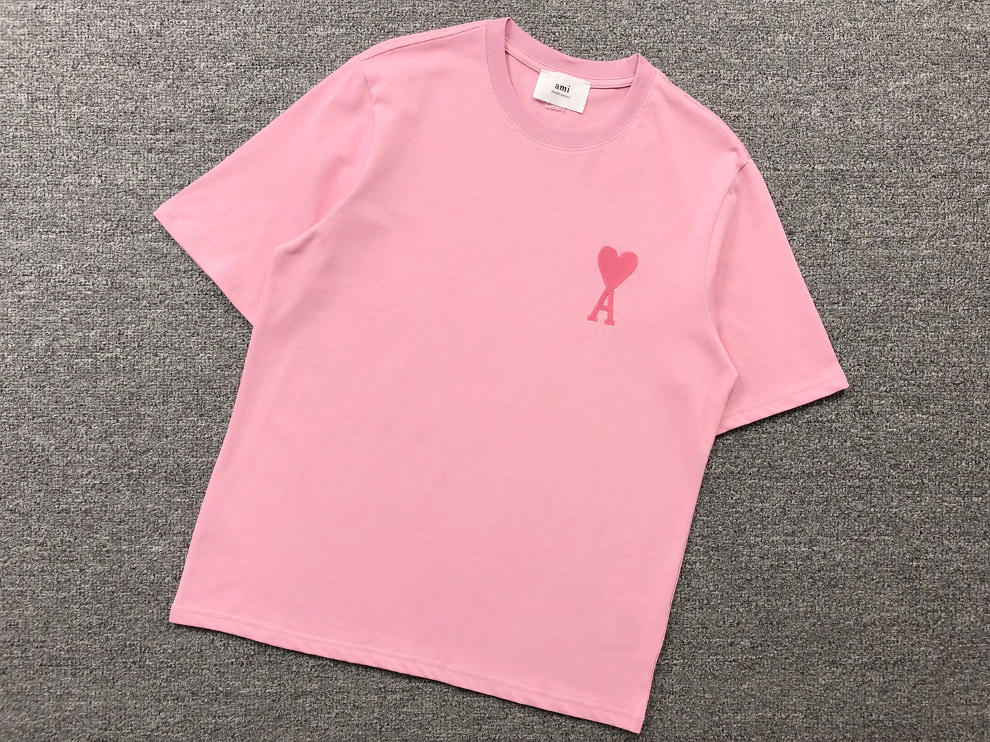 Camiseta AMI Paris Minimal Tonal Heart Logo