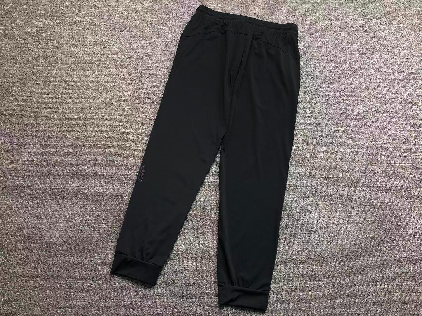 Calça Adidas Essential Tech Jogger