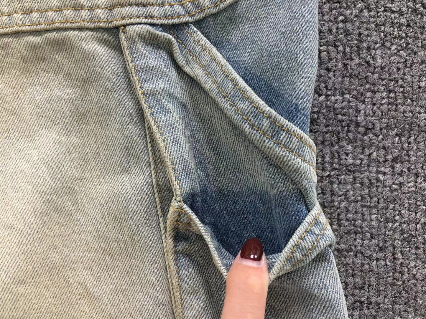 Calça AMIRI Dirty Wash Carpenter Jeans