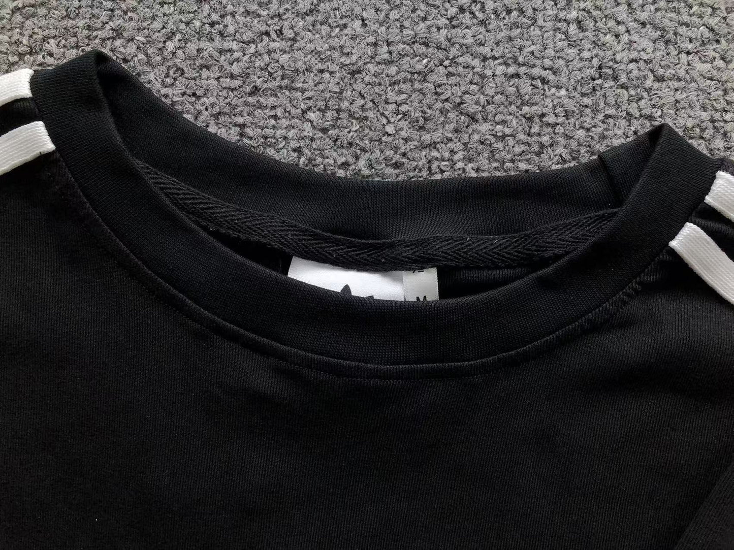 Camiseta Adidas x BAPE College Logo