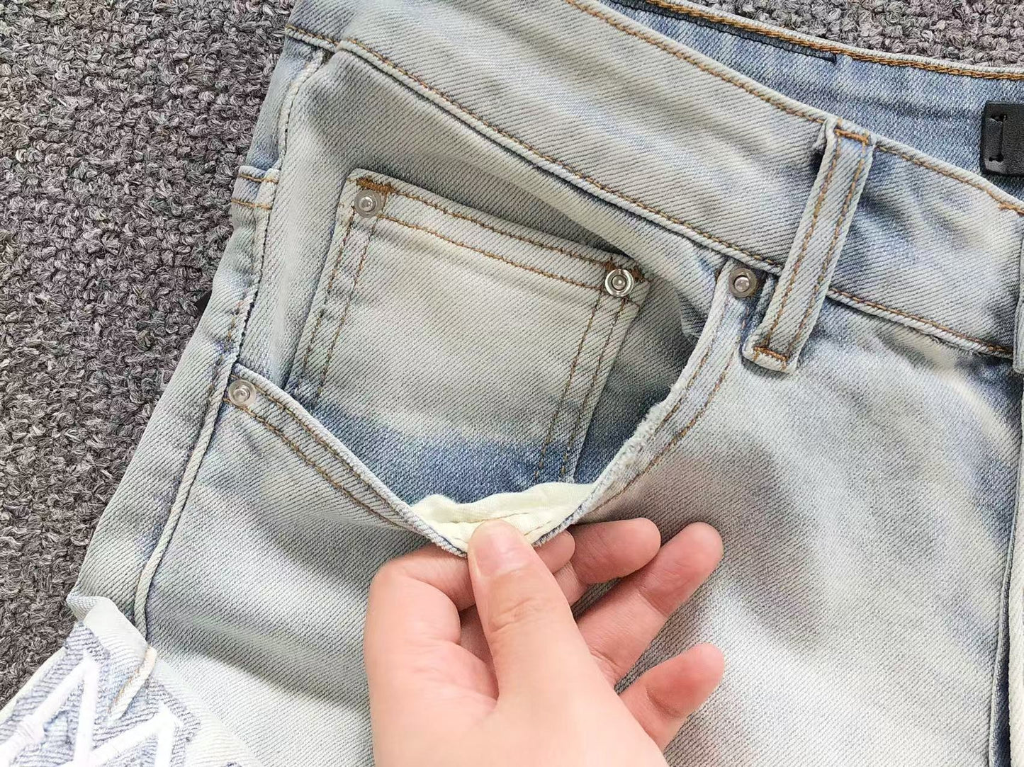Calça AMIRI White Star Denim