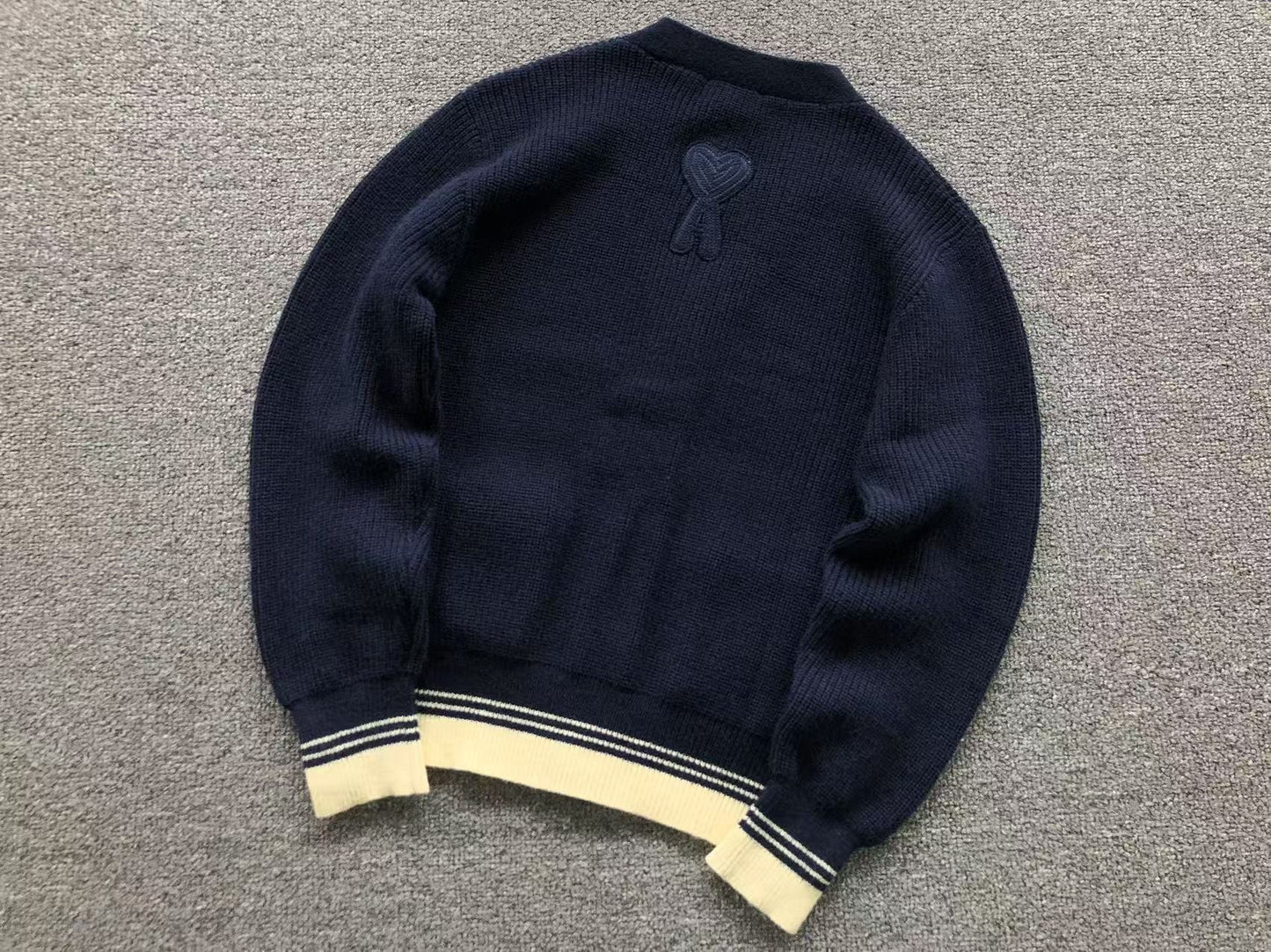Suéter AMI Paris Cardigan Knit