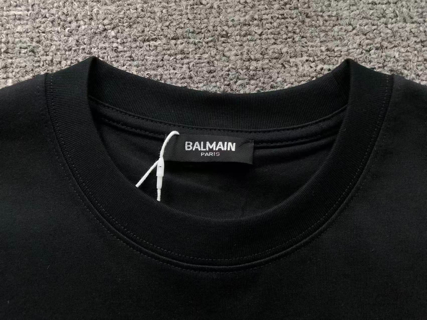 Camiseta Balmain Logo Paris Bordado