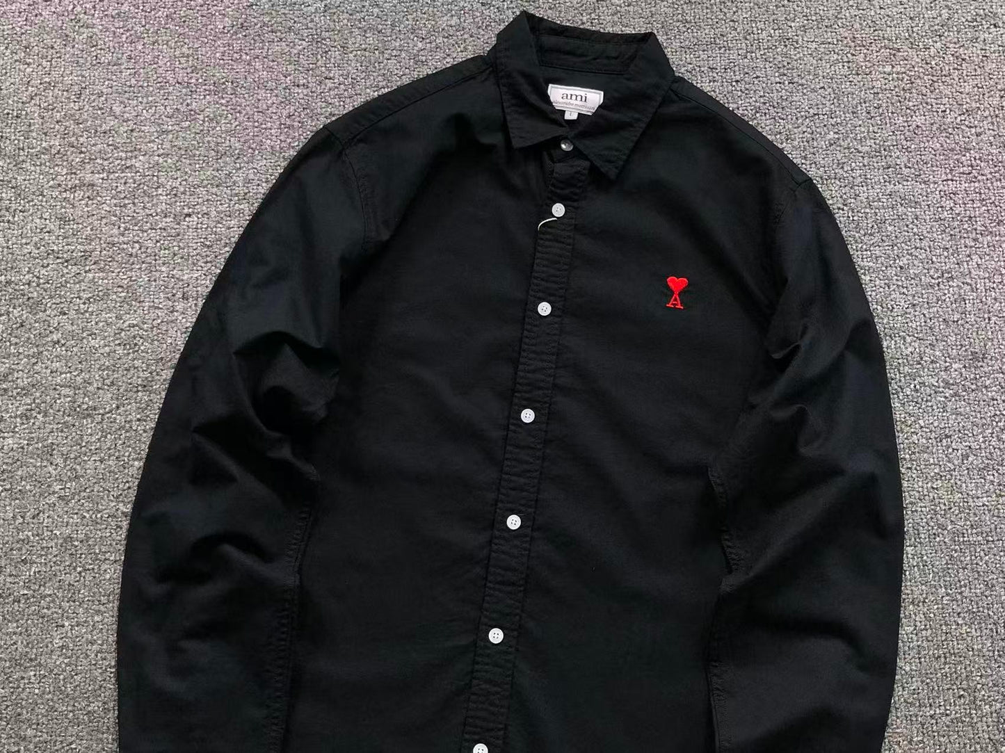Camisa AMI Paris Logo Coração Bordado