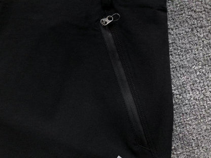 Calça Adidas Tech Utility Pants