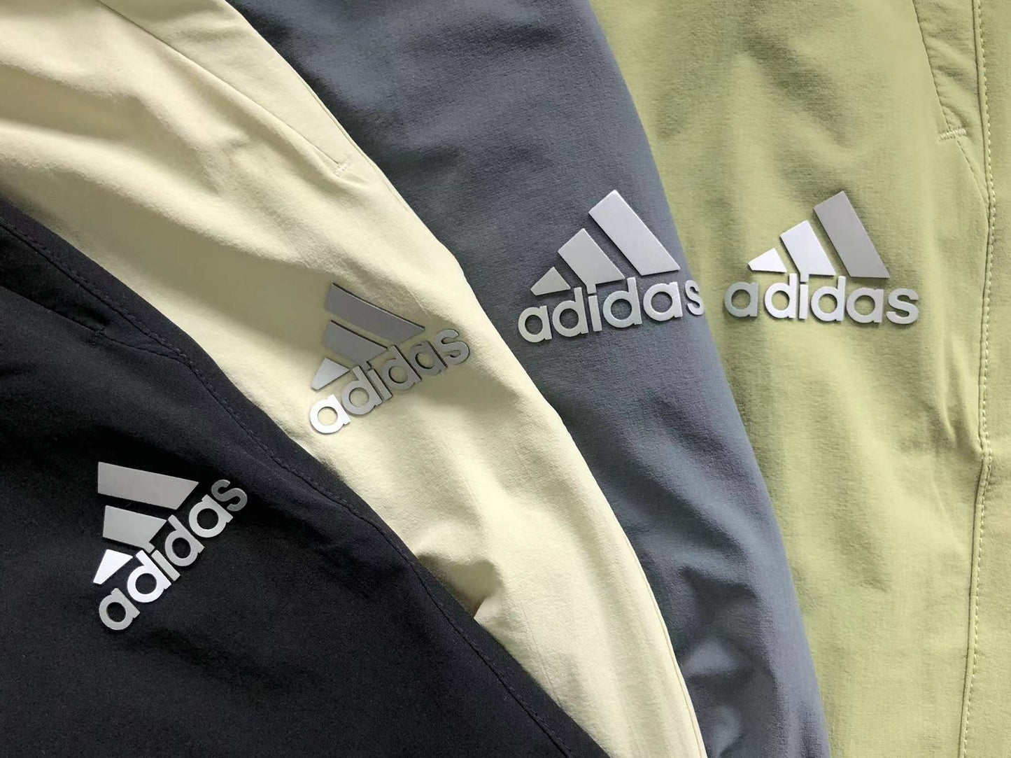 Calça Adidas Urban Utility Pants