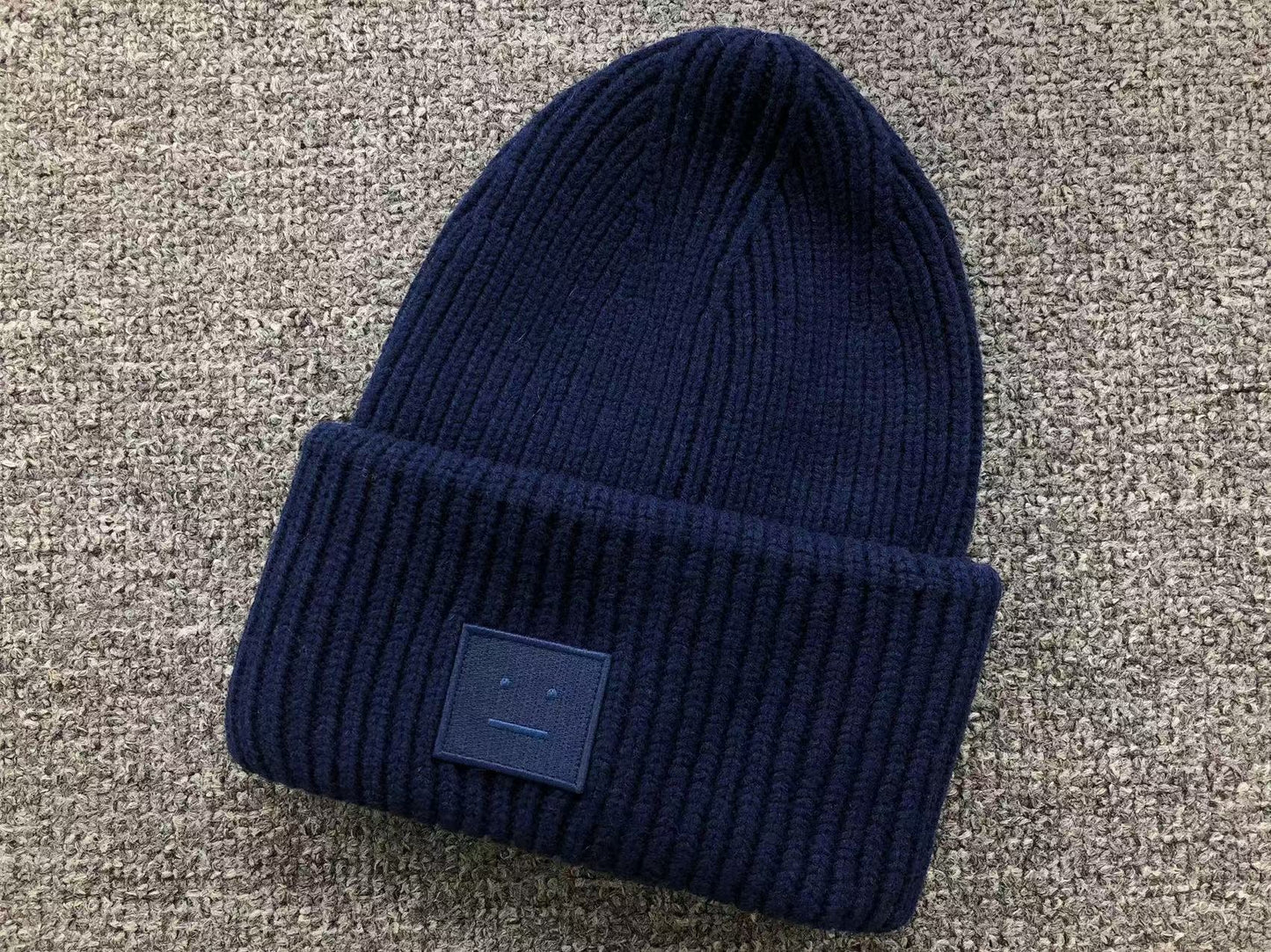 Touca Acne Studios Winter Essential