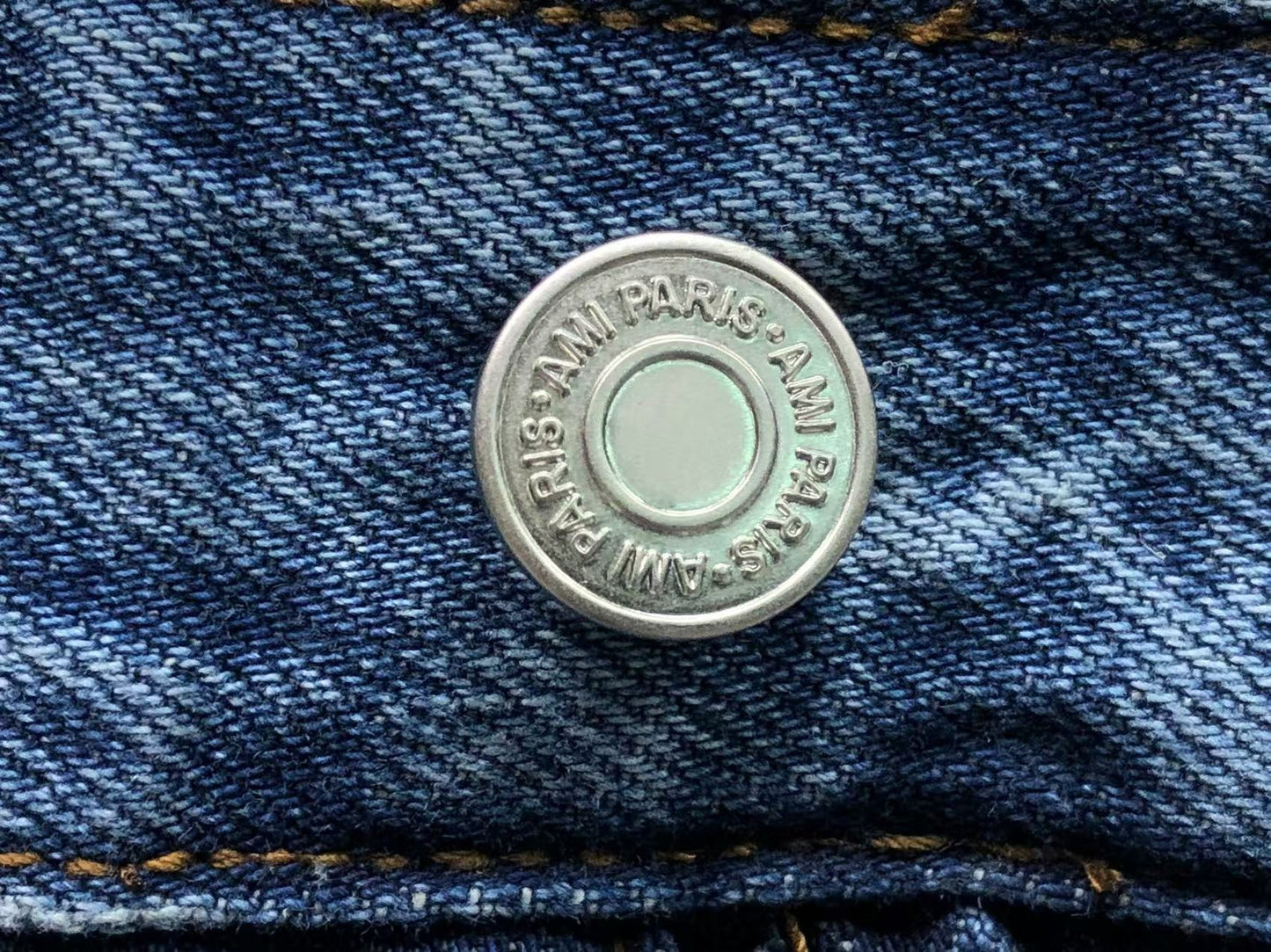 Calça Jeans AMI Paris WideLeg Lavagem