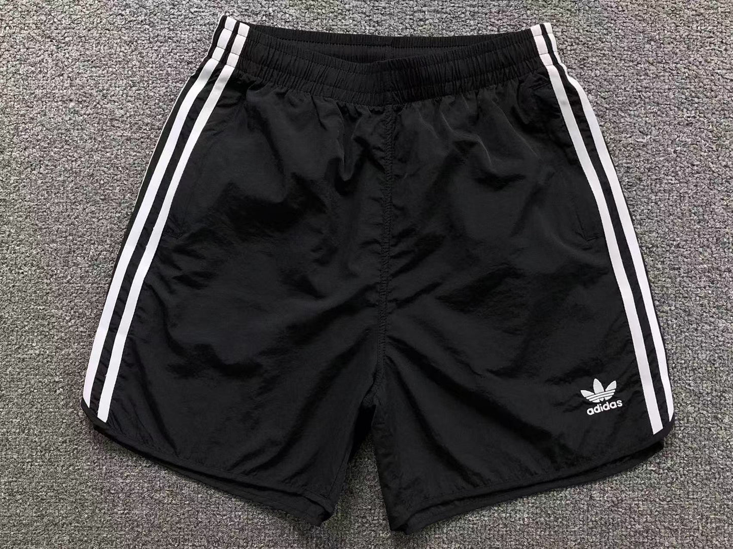 Short adidas Originals Lightweight Runner