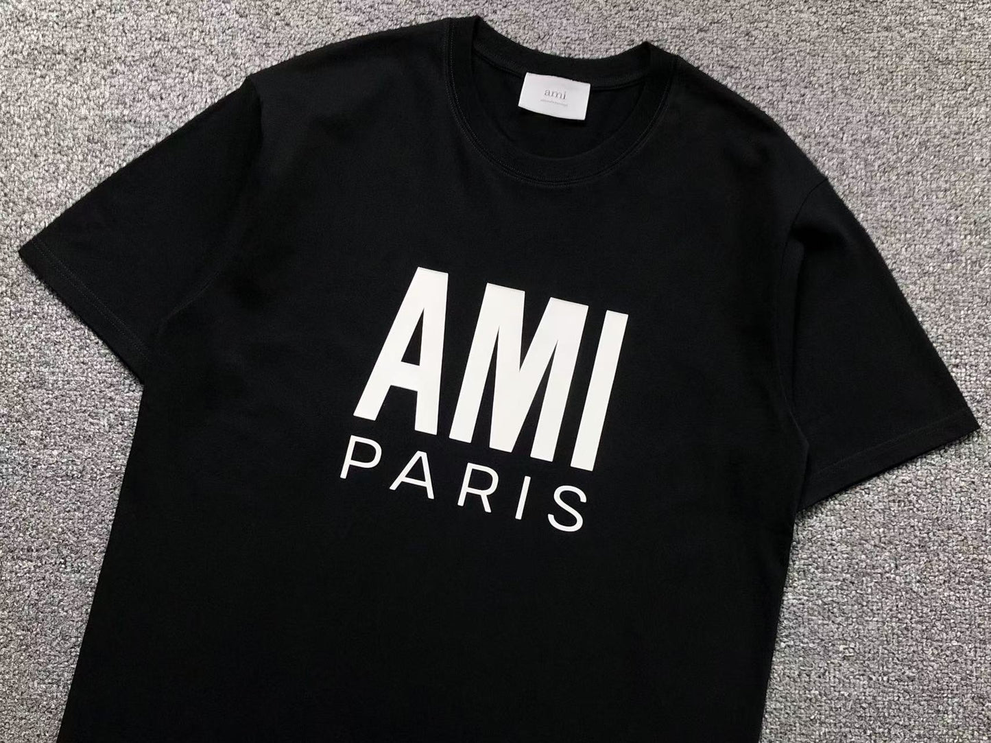 Camiseta AMI Paris Big Logo