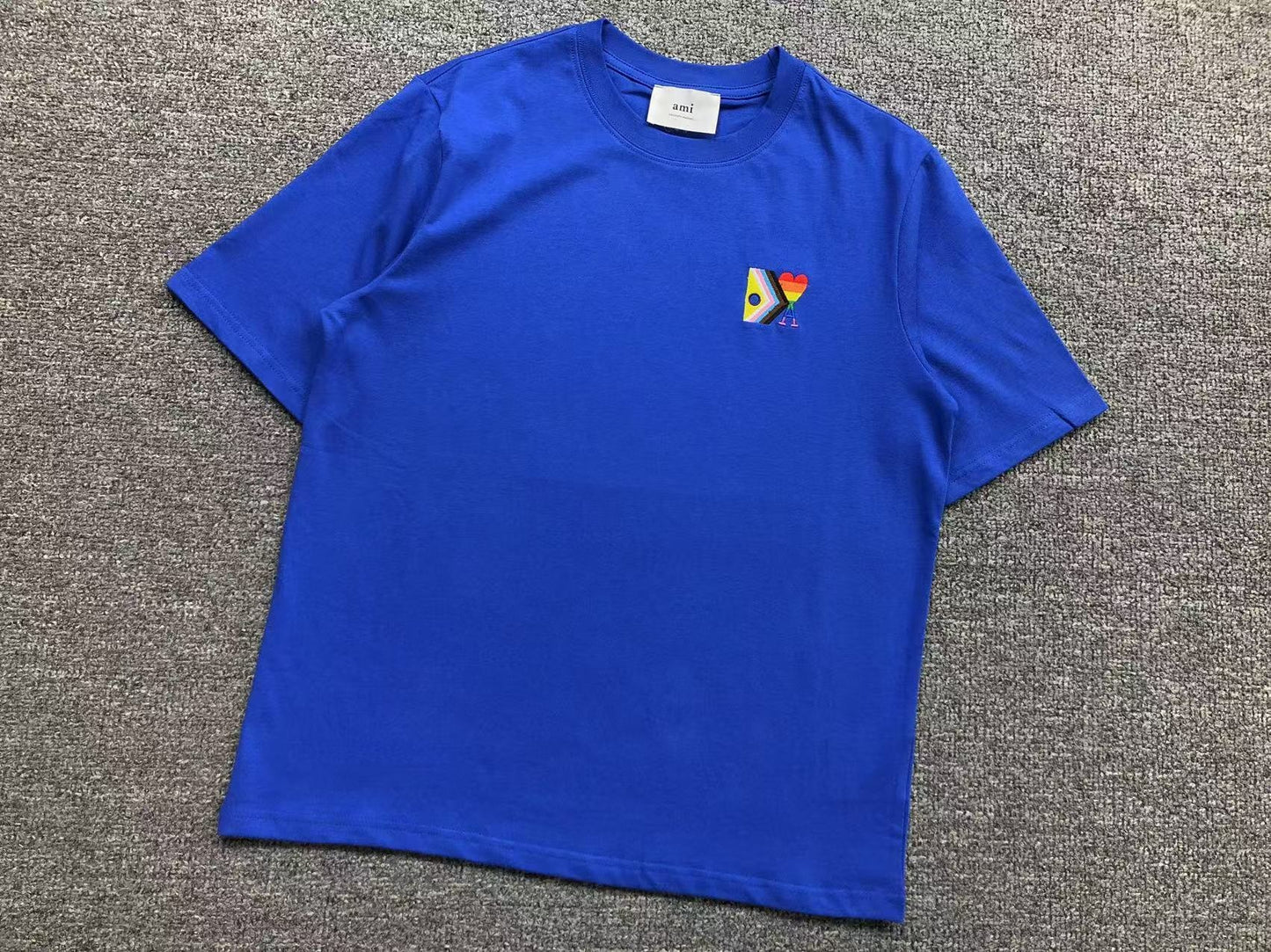 Camiseta AMI Paris Multicolor Heart Edition