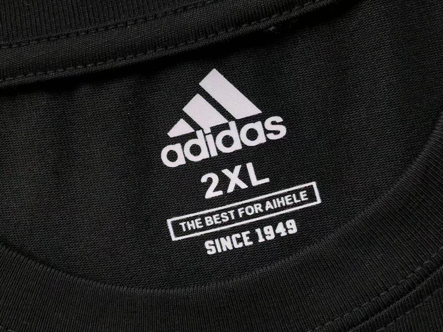 Camiseta Adidas Minimal Logo Pattern