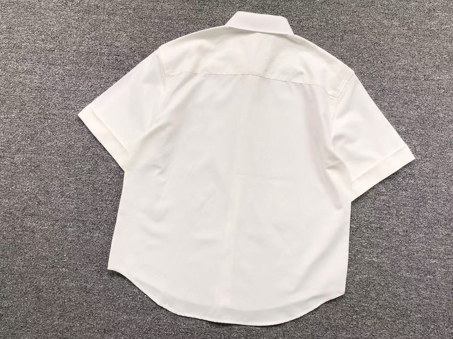 Camisa AMI Paris Tonal Big Heart Short Sleeve Shirt