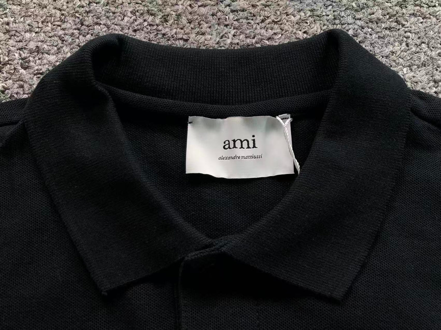 Camiseta Polo AMI Paris Logo Coração Bordado