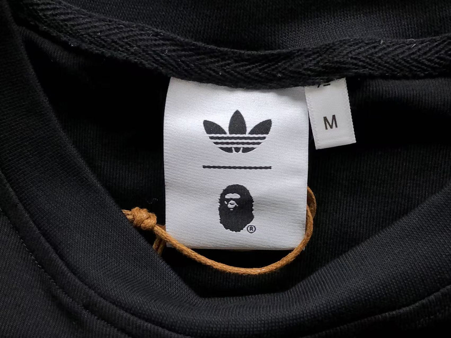 Camiseta Adidas x BAPE College Logo