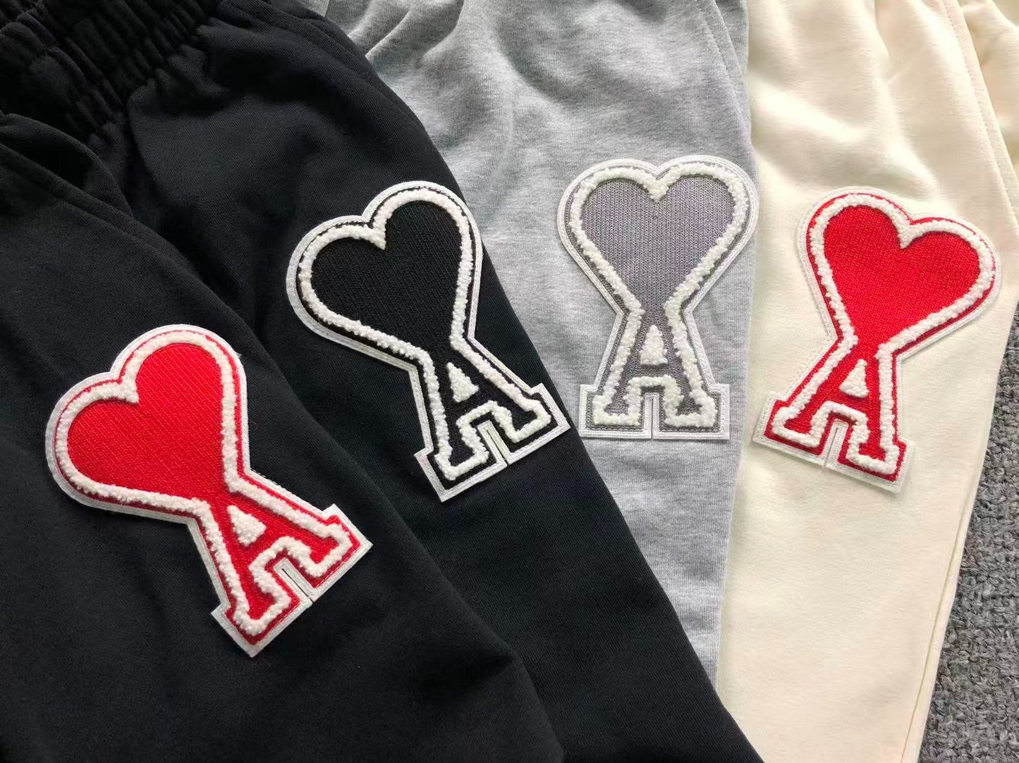 Short AMI Paris Big Heart Logo