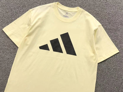Camiseta Adidas Big Logo Essential
