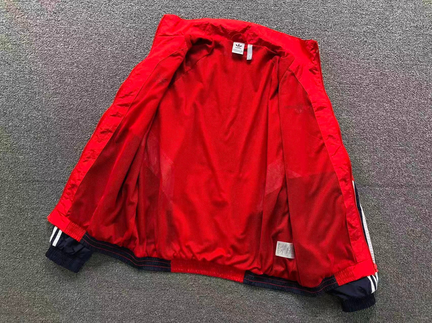 Jaqueta Adidas Arsenal 2000s Edition