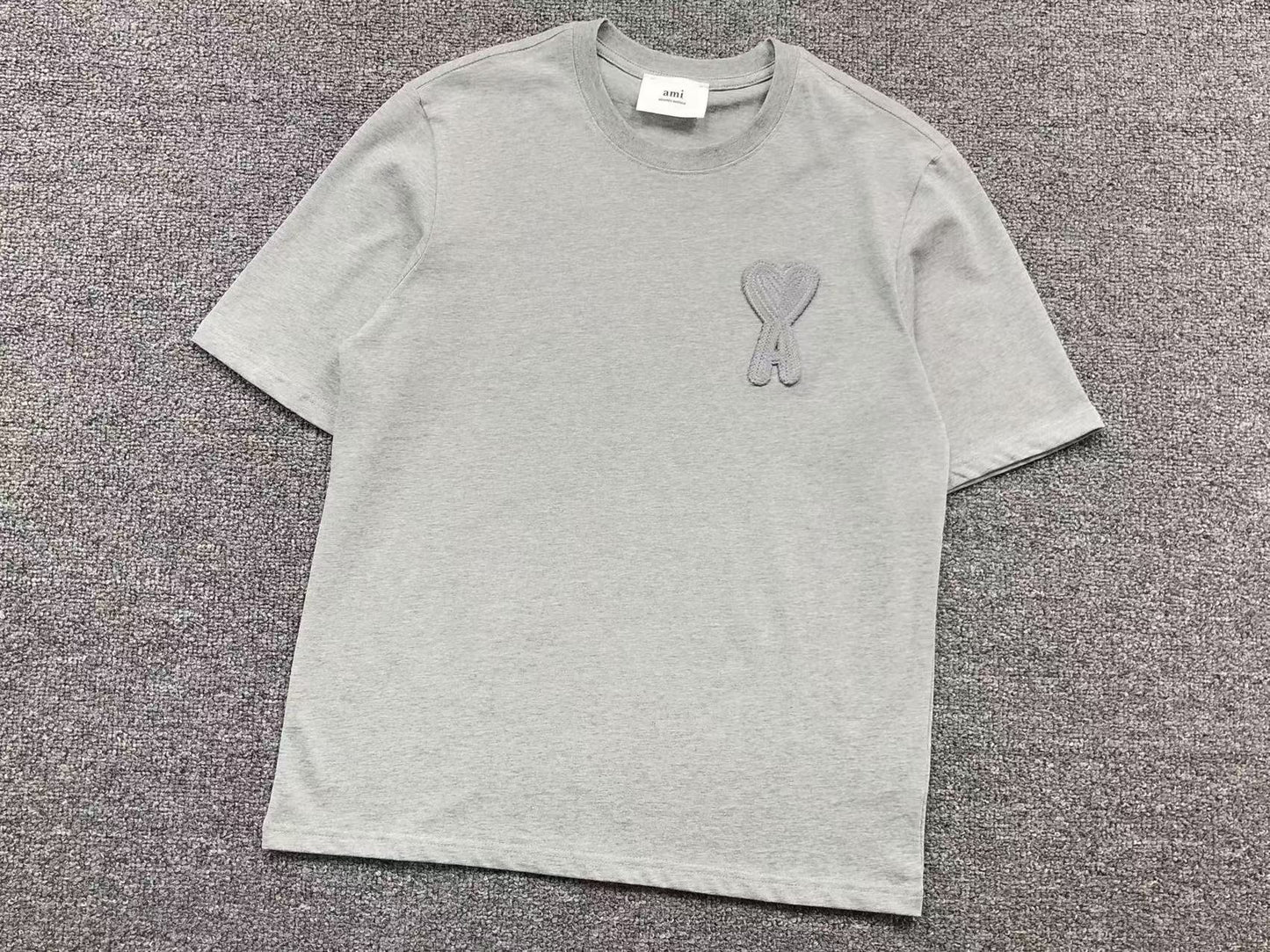 Camiseta AMI Paris Big Heart Embroidered