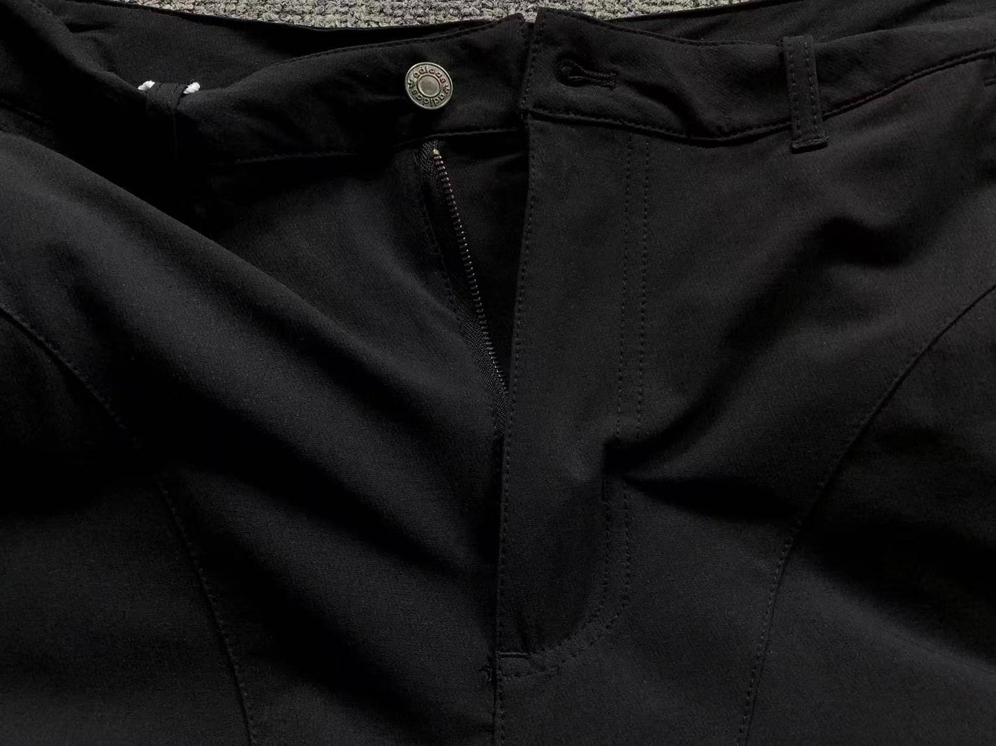 Calça Adidas Convertible Cargo Pants