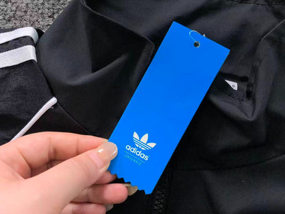 Jaqueta Adidas Oversized Archive Windbreaker