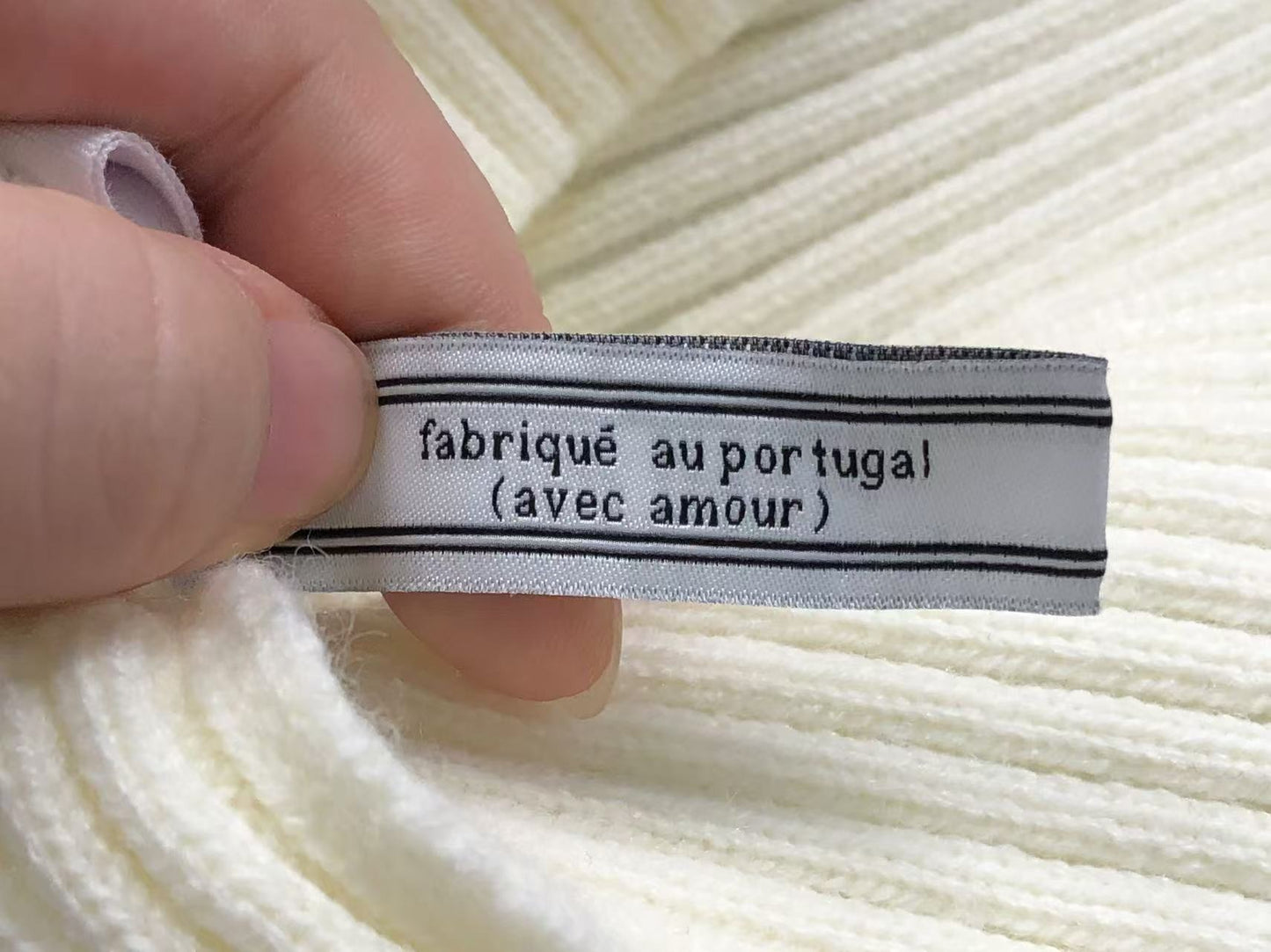 Suéter AMI Paris Coração Dourado
