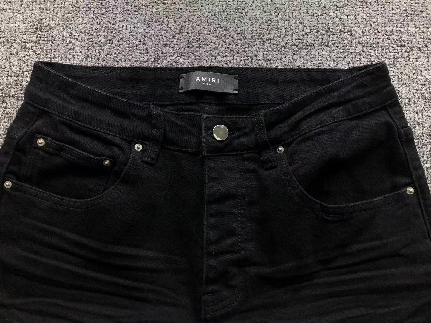 Calça AMIRI Logo Red Black Denim