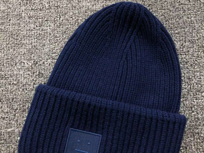 Touca Acne Studios Winter Essential