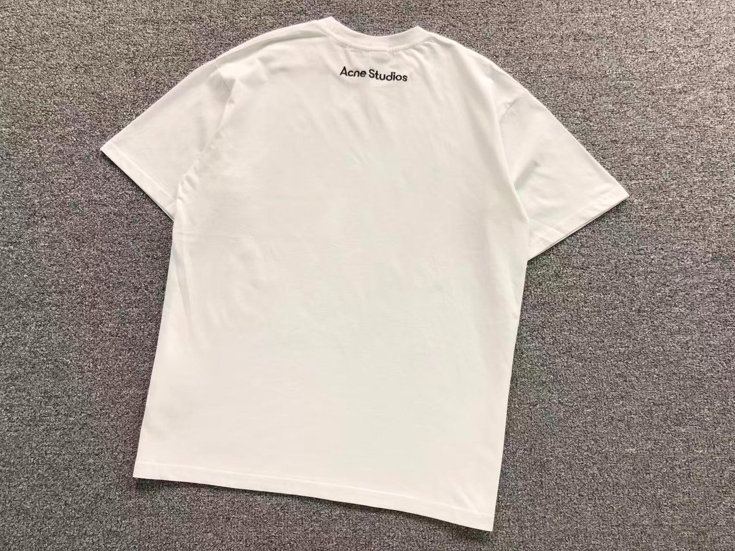 Camiseta Acne Studios Spray Heart
