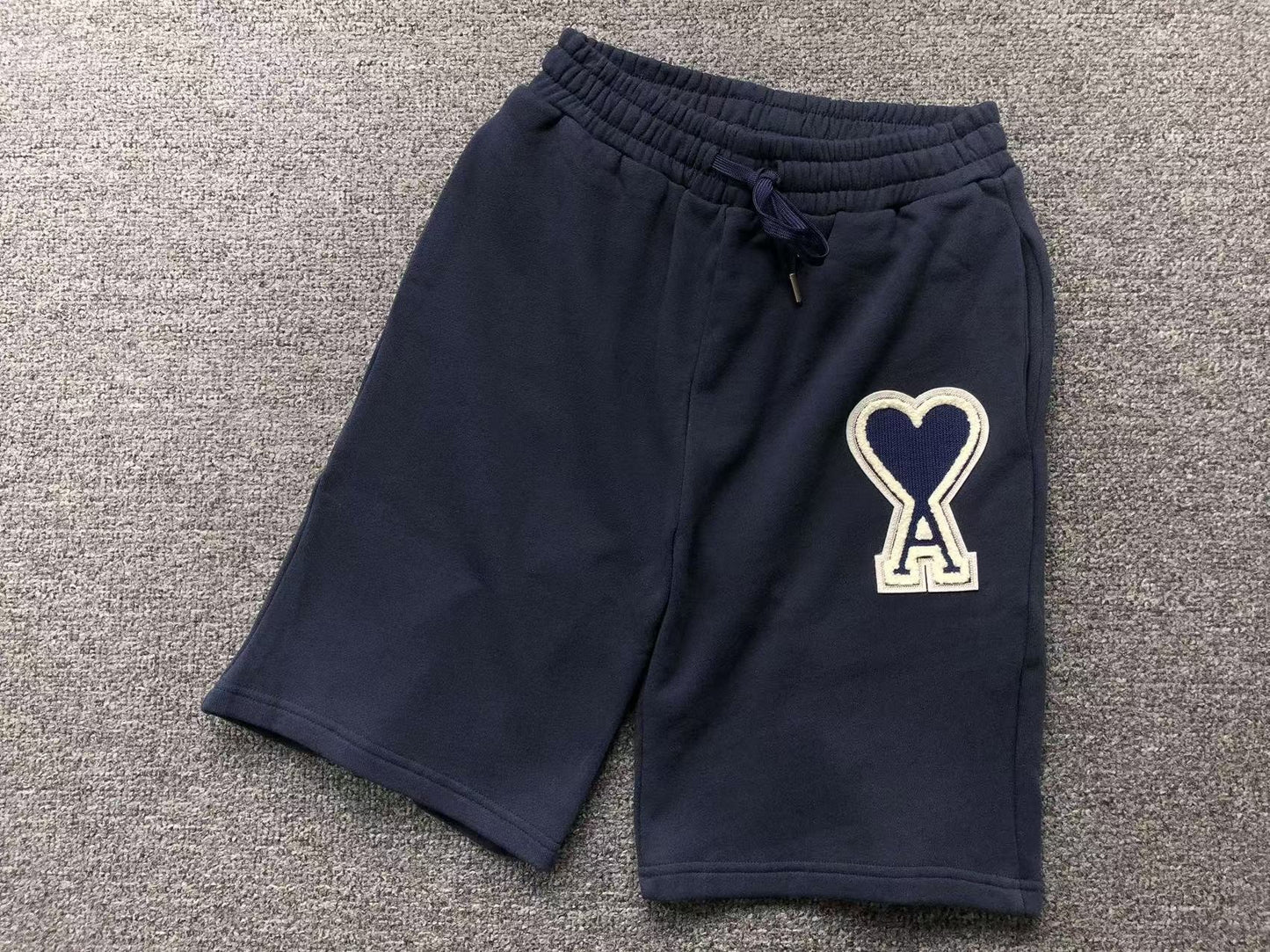 Short AMI Paris Big Heart Logo