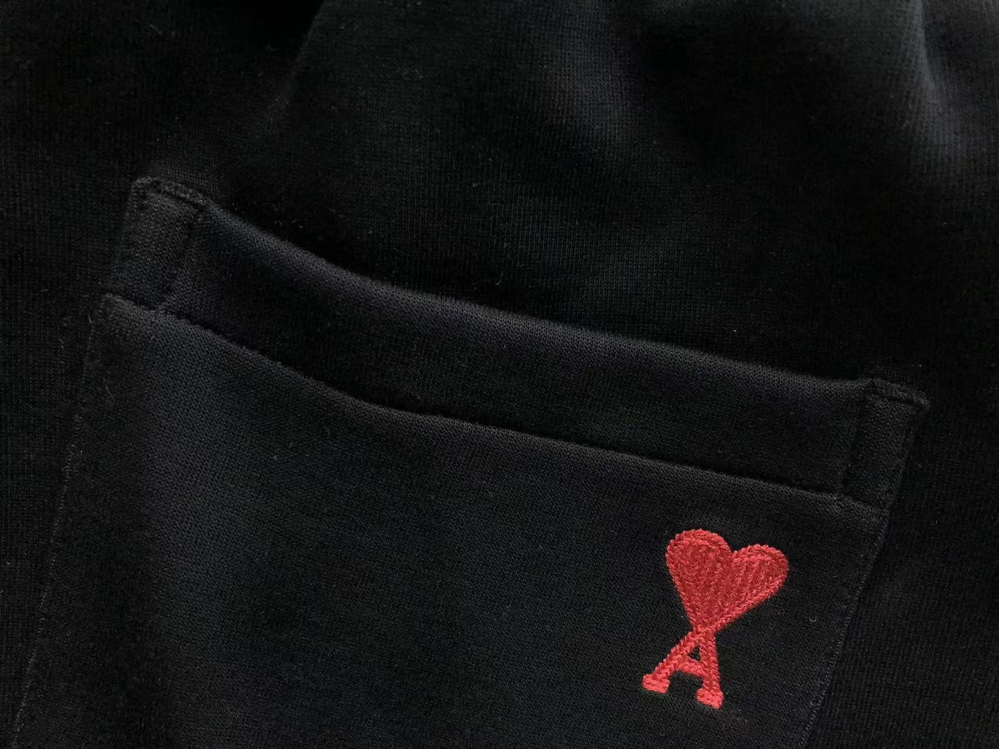 Short AMI Paris Pocket Heart Logo