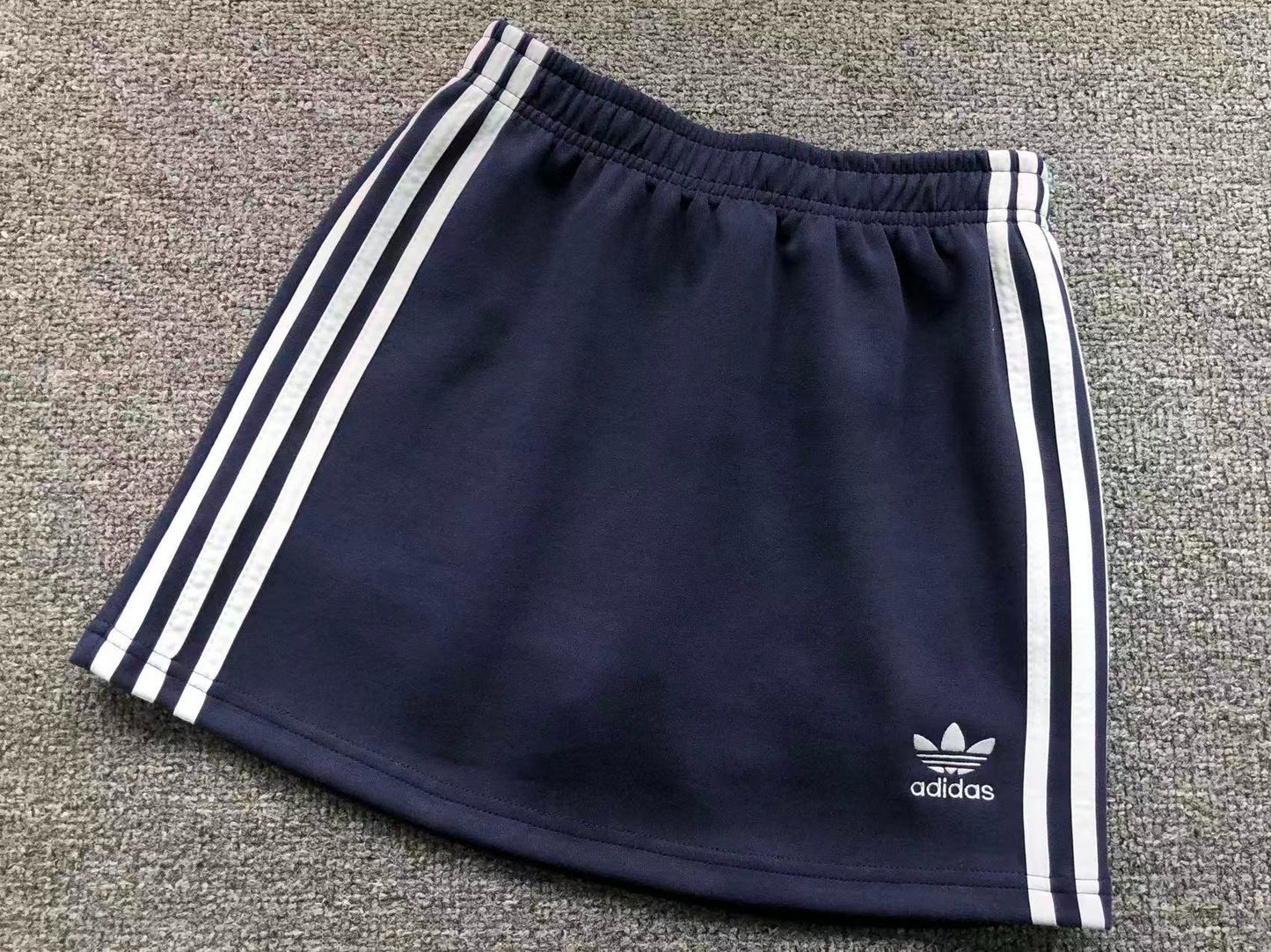 Conjunto Adidas Feminino Archive Skirt Set