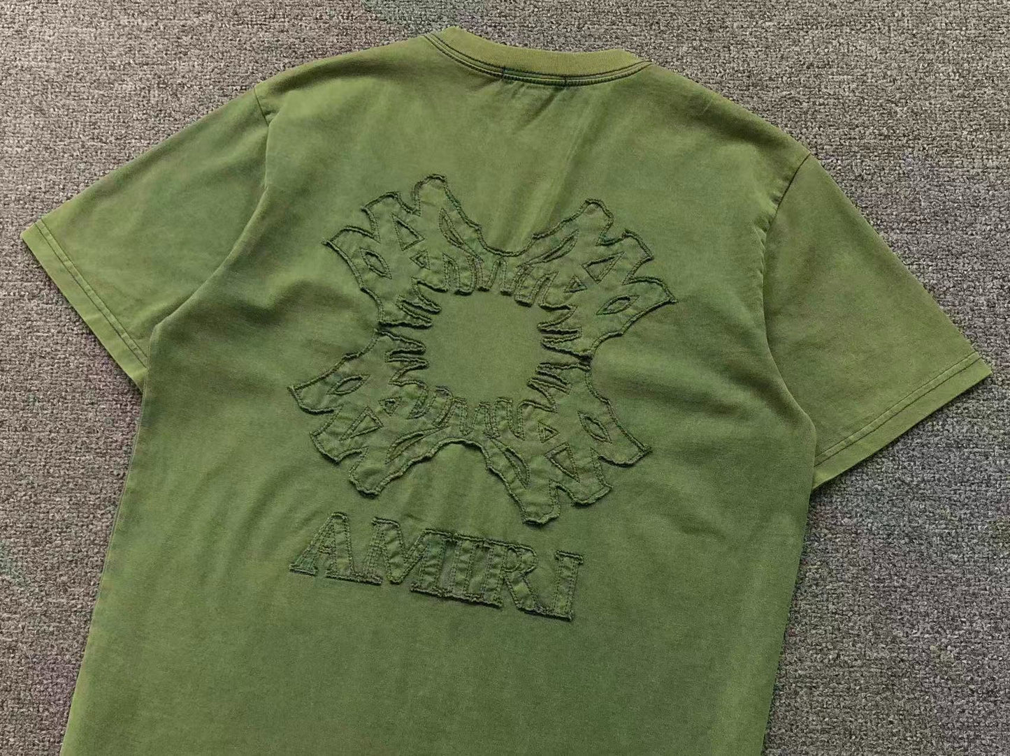 Camiseta AMIRI Cross Embossed Vintage
