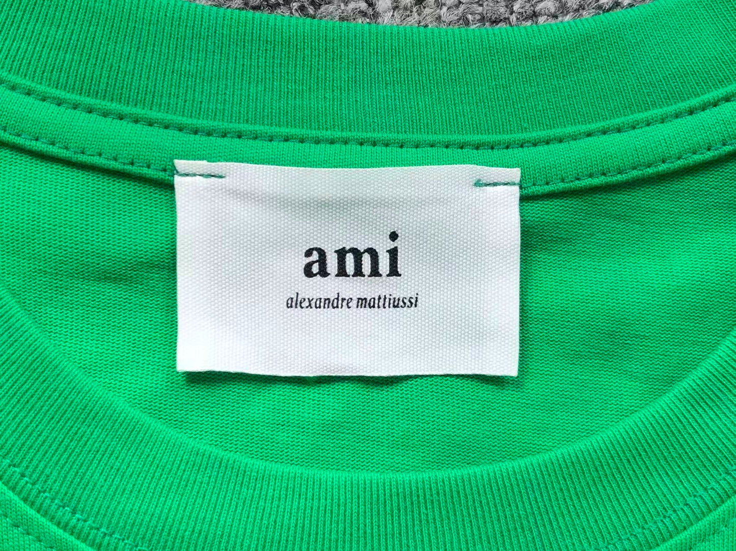 Camiseta AMI Paris Mini Heart Color Contrast