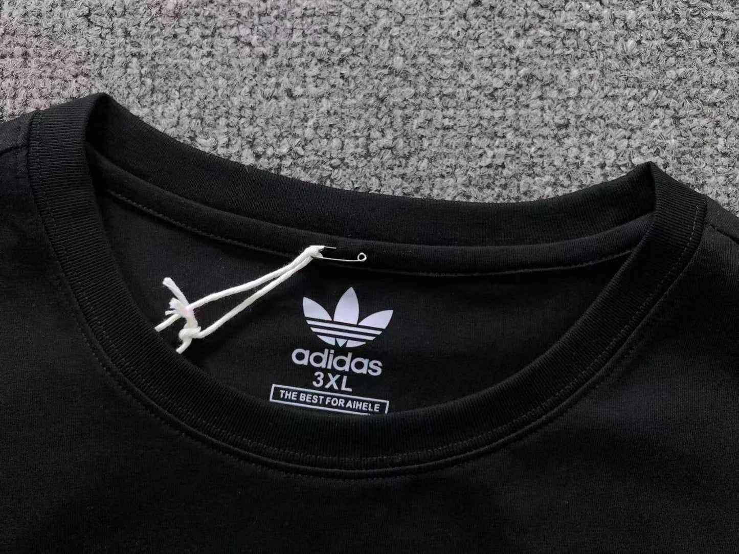 Camiseta Adidas Trefoil Carrot Feminina