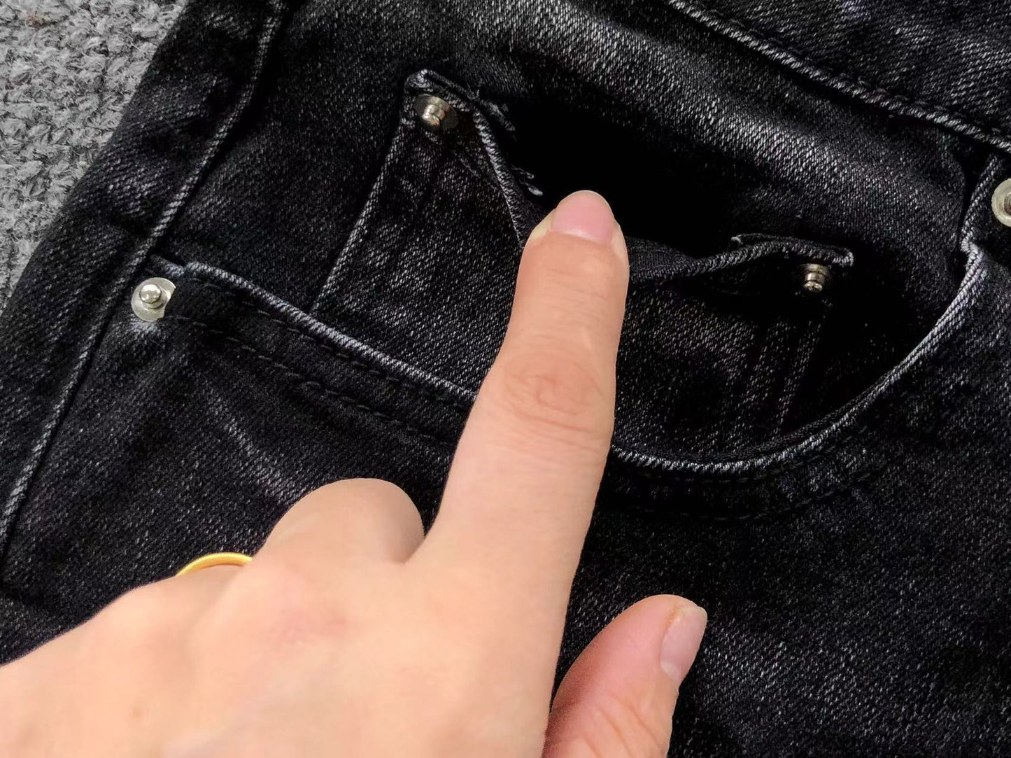 Calça AMIRI Hollywood Black Destroyed Denim