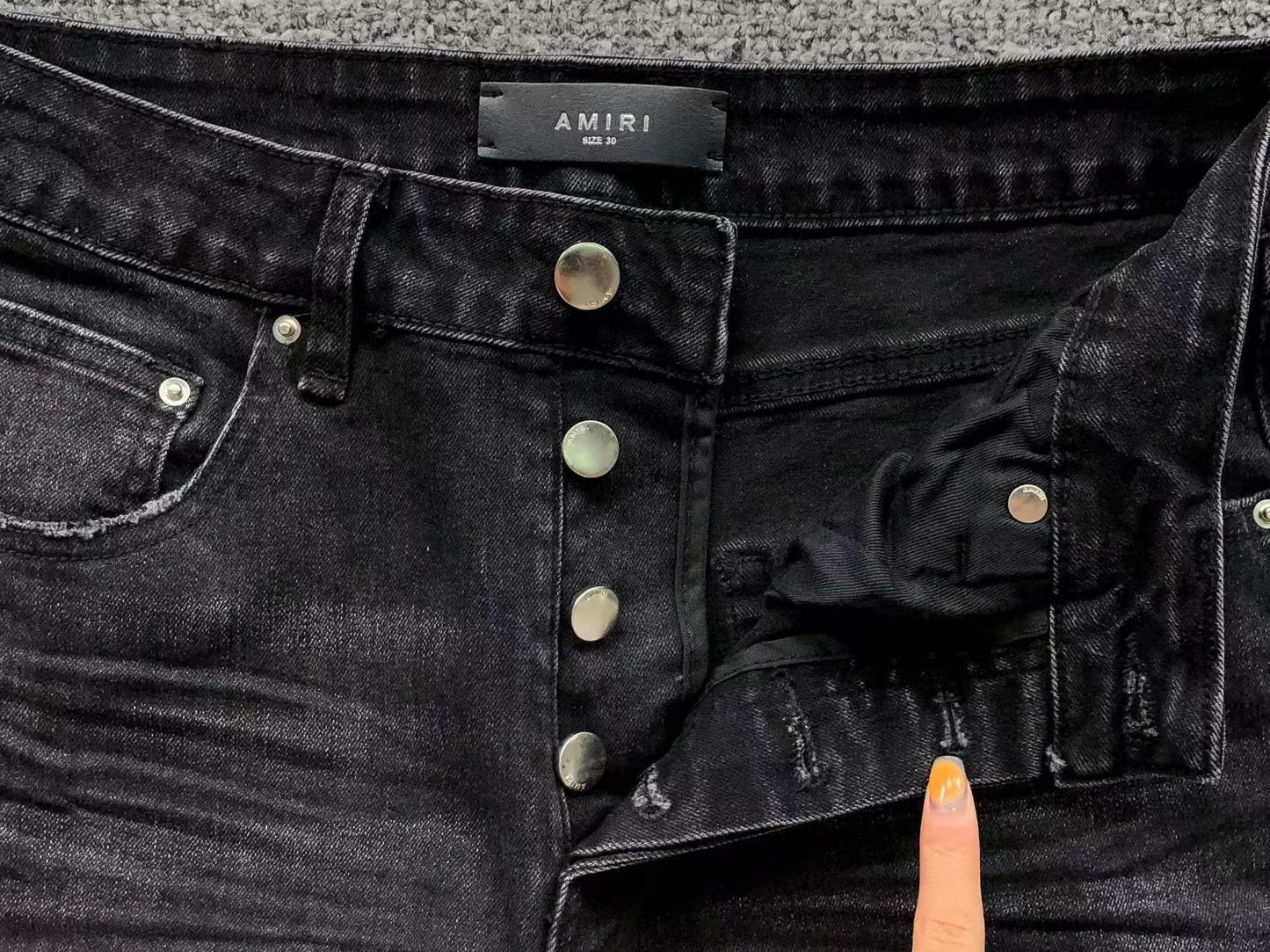 Calça AMIRI Gold Logo Black Denim